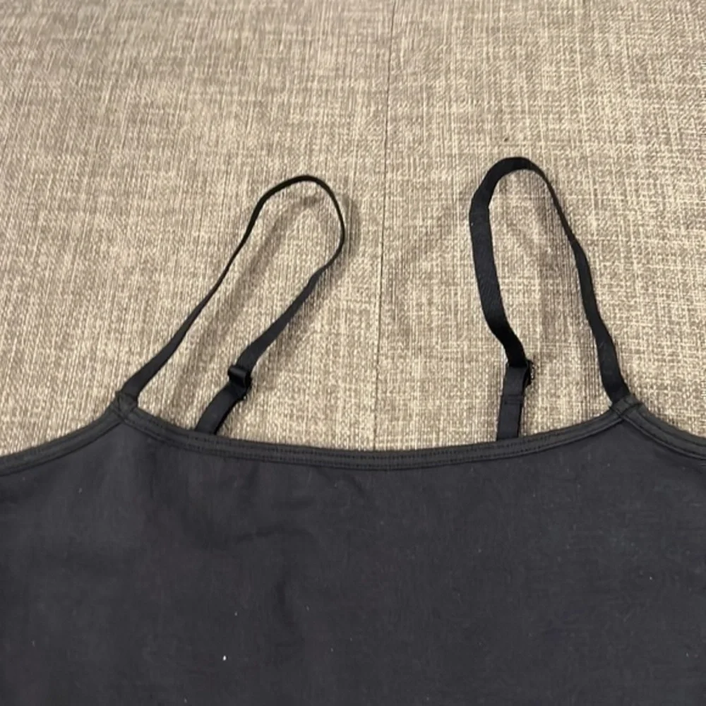 Skims Essential Cami Bodysuit - Picture 2 of 6